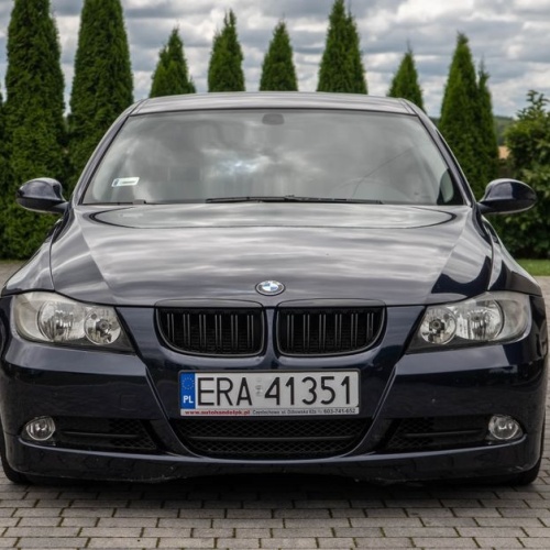 Sprzedaj auto szybciej: jak zrobić zdjęcia, które przyciągną kupujących