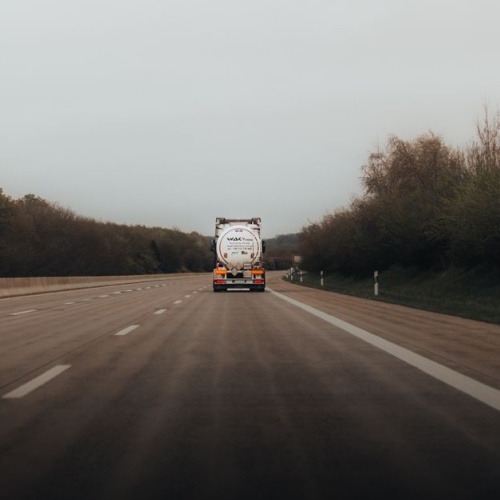 Transport ponadgabarytowy bez tajemnic: najważniejsze zasady, formalności i dobre praktyki